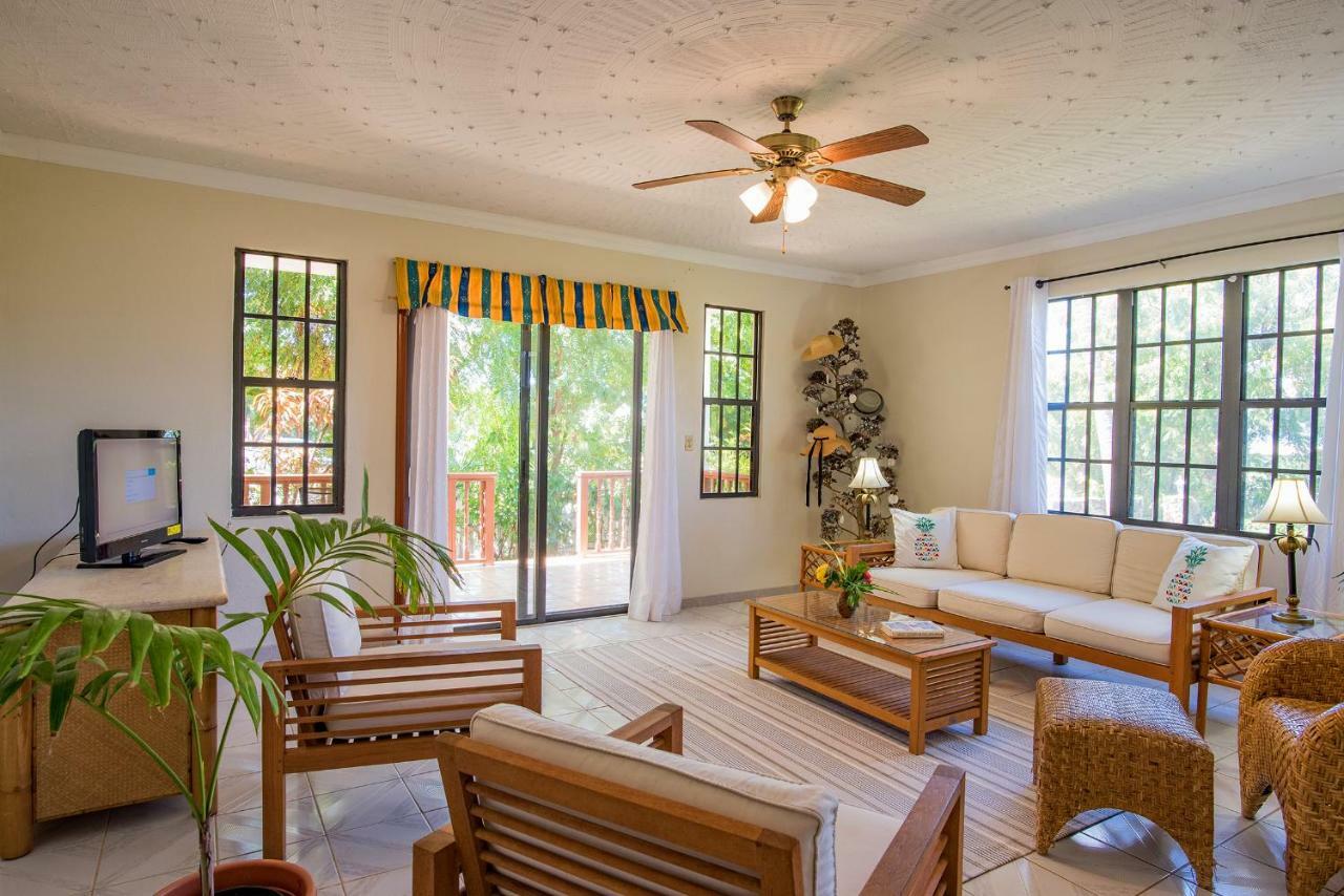 Bayview Vacation Apartments Spanish Town Exterior photo