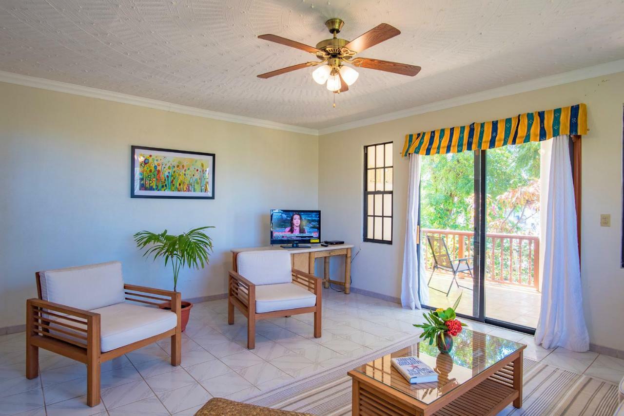 Bayview Vacation Apartments Spanish Town Exterior photo