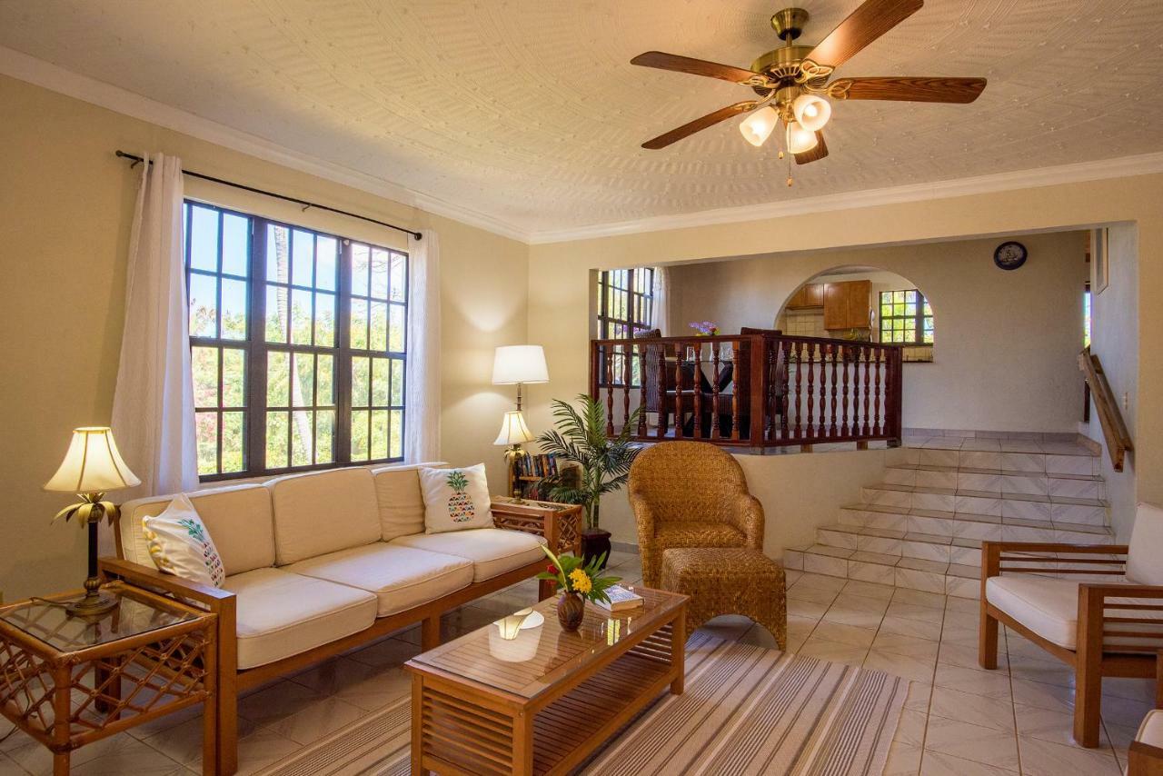 Bayview Vacation Apartments Spanish Town Exterior photo
